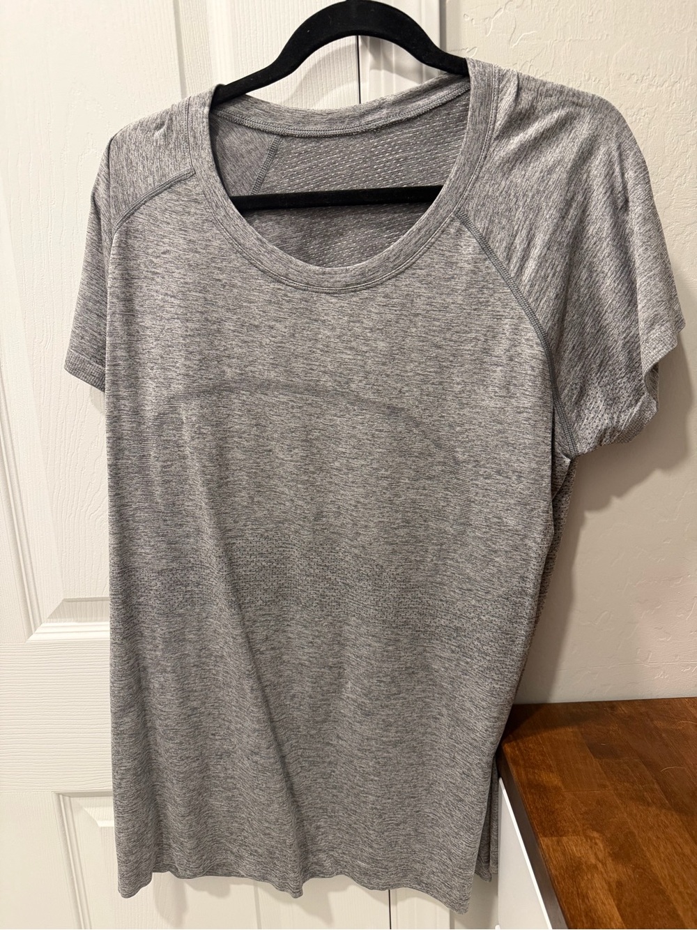 Lululemon Women's Grey Short-Sleeve Performance Tee (no tag)